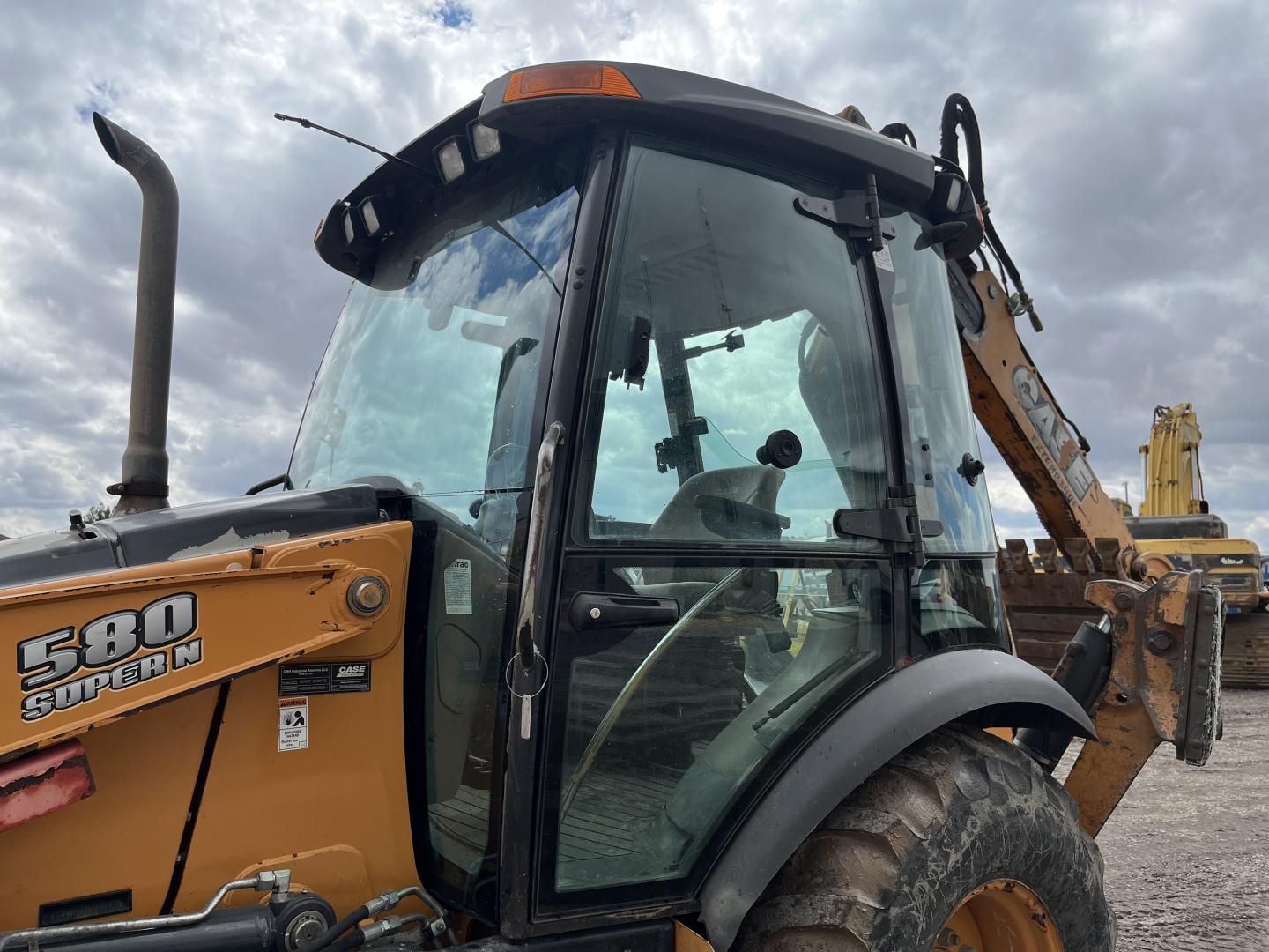 ./imagenes/INVOICE/2019/17034/RETROEXCAVADORA CASE 580 SUPER N (43).JPG